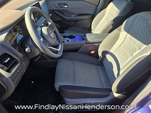 Used 2023 Nissan Rogue SV image 11