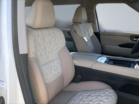 New 2026 Nissan Armada Platinum Reserve image 9