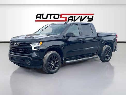 Used 2025 Chevrolet Silverado 1500 RST AWD/4WD image 3