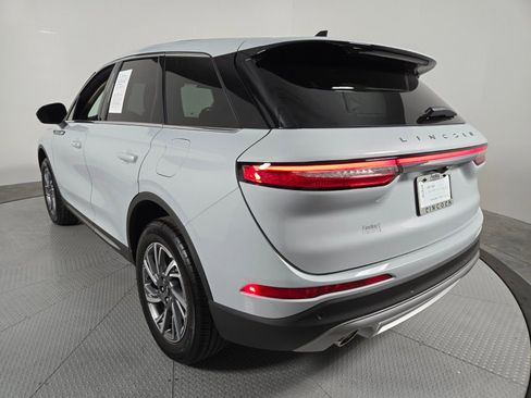 Certified 2025 Lincoln Corsair FWD image 6
