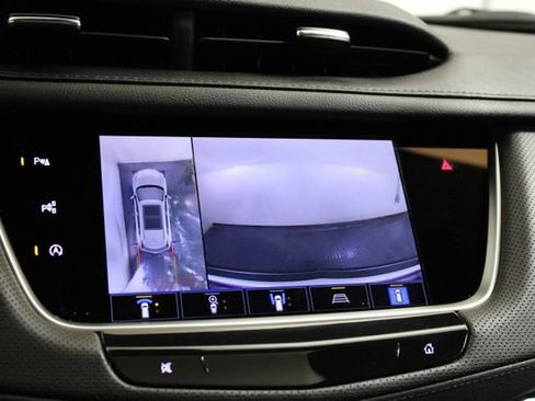 Certified 2025 Cadillac XT5 Premium Luxury w/ Technology Package AWD/4WD image 15