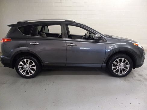 Used 2016 Toyota RAV4 Limited image 2