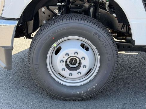 New 2026 Ford F350 XL w/ XL Chrome Package AWD/4WD image 7