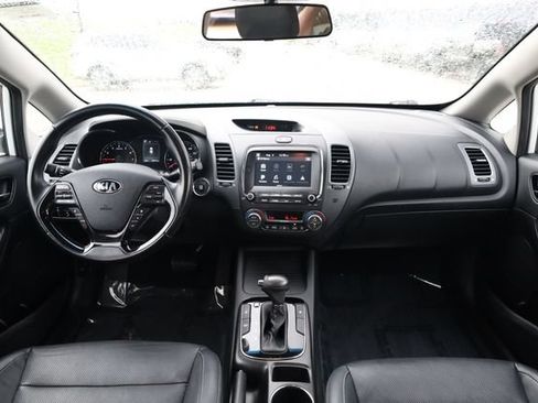 Used 2018 Kia Forte EX FWD image 14