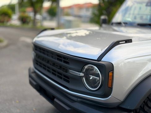 Used 2023 Ford Bronco 4-Door AWD/4WD image 9