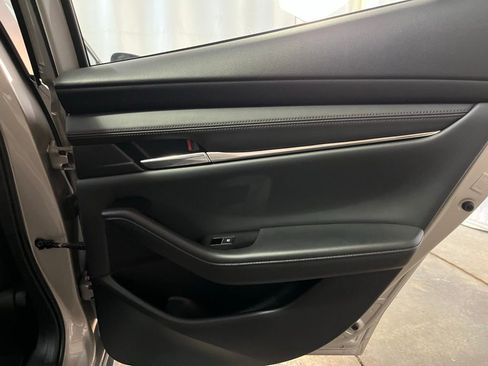 Used 2025 MAZDA MAZDA3 s image 25