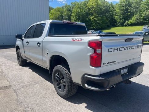 Used 2021 Chevrolet Silverado 1500 LT Trail Boss w/ LPO, Dark Essentials Package AWD/4WD image 7