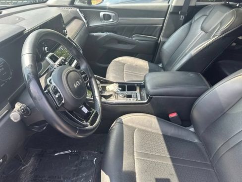 Used 2023 Kia Sorento SX AWD/4WD image 14