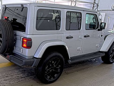Used 2023 Jeep Wrangler Unlimited Sahara w/ Cold Weather Group AWD/4WD image 2