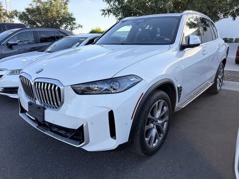 Used 2025 BMW X5 xDrive50e AWD/4WD image 1