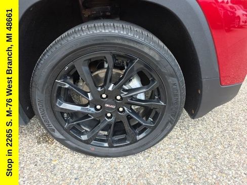 Used 2024 GMC Terrain SLE w/ Driver Convenience Package AWD/4WD image 8