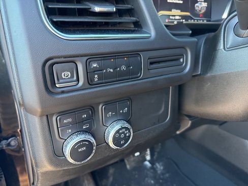 Used 2024 GMC Yukon SLE AWD/4WD image 24