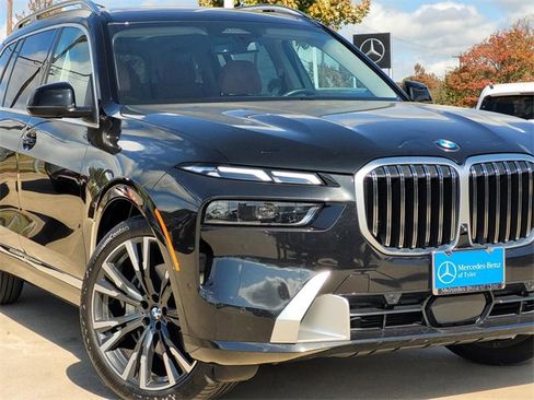 Used 2024 BMW X7 xDrive40i w/ Premium Package image 7
