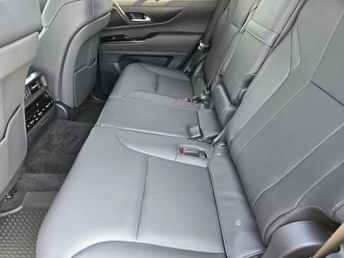 New 2026 Lexus LX 700h Luxury image 20