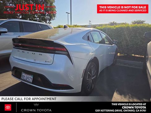 Used 2026 Toyota Prius XLE FWD image 2