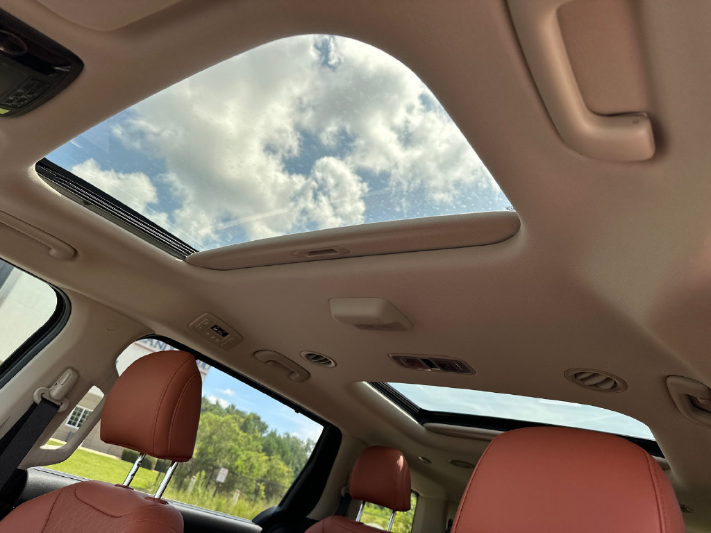 New 2027 Kia Carnival SX w/ Dark Edition Package FWD image 33