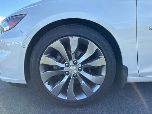 Used 2016 Chevrolet Malibu Premier w/ Driver Confidence Package II image 15