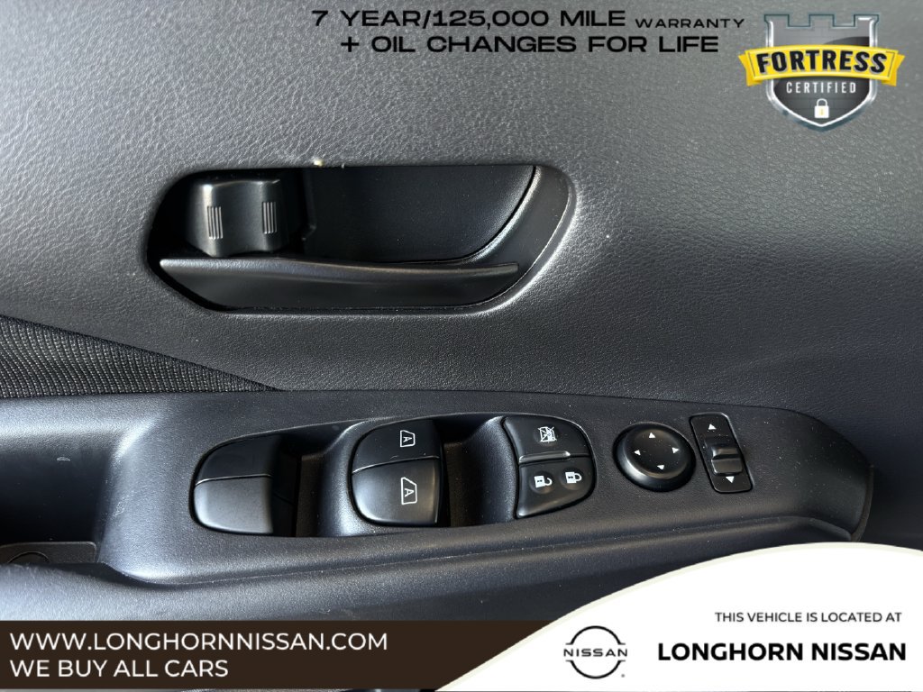 Used 2023 Nissan Kicks S FWD image 19