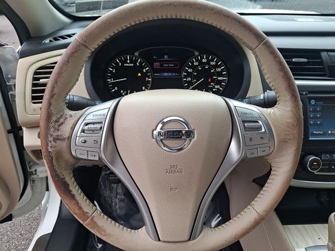 Used 2016 Nissan Altima 2.5 SL w/ 2.5 Technology Package FWD image 19