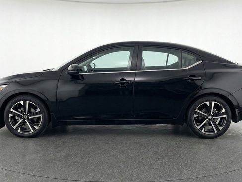 Used 2025 Nissan Sentra SV FWD image 5