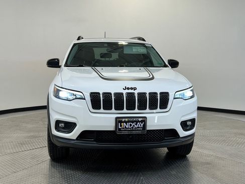 Used 2022 Jeep Cherokee Latitude w/ Sun & Sound Group image 2