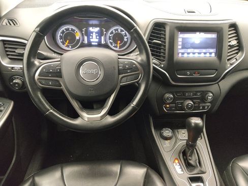 Used 2019 Jeep Cherokee Latitude Plus w/ Cold Weather Group image 22