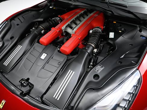 Used 2015 Ferrari F12 Berlinetta image 43