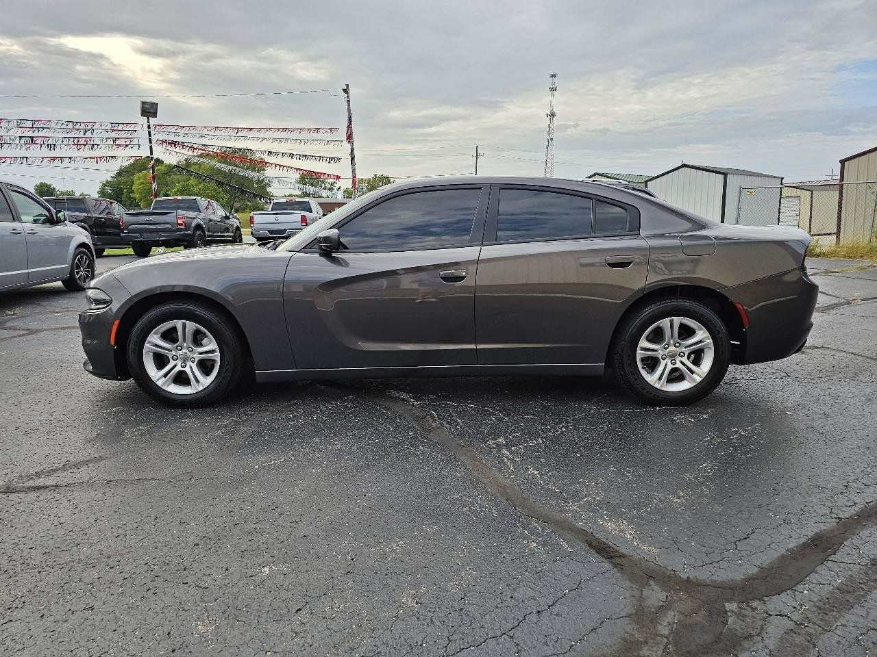 Used 2021 Dodge Charger SXT w/ Leather Interior Group RWD image 31