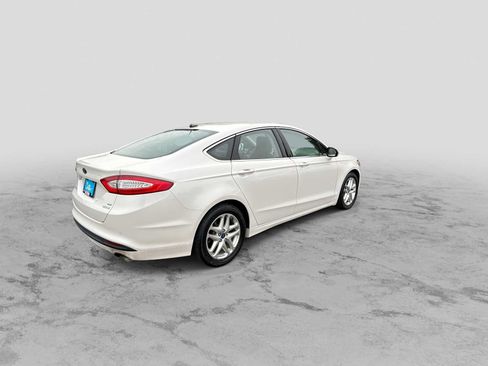 Used 2015 Ford Fusion SE w/ Equipment Group 202A FWD image 8