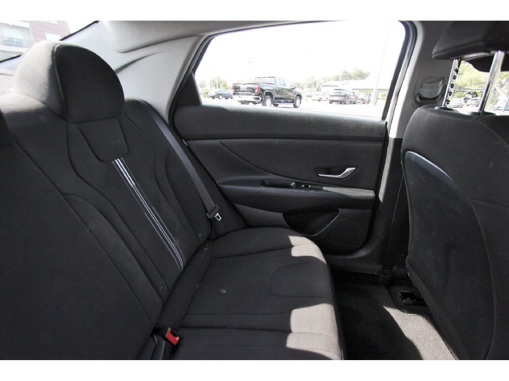 Certified 2026 Hyundai Elantra Hybrid FWD image 13
