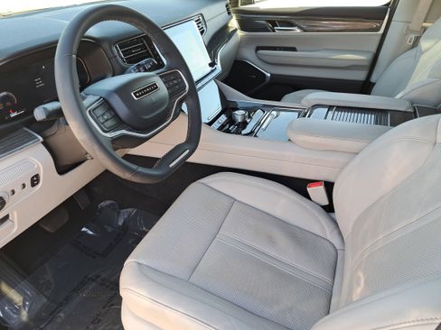 Used 2022 Jeep Wagoneer Series II image 17