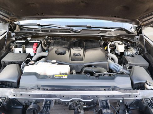 Used 2024 Toyota Tundra Limited AWD/4WD image 17