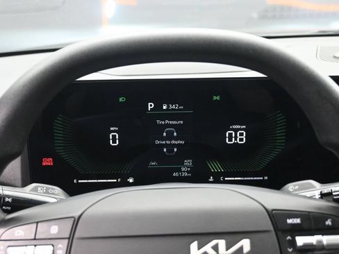 Used 2025 Kia K4 FWD image 11