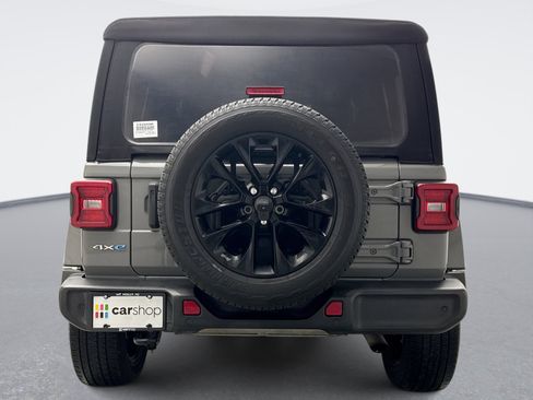 Used 2021 Jeep Wrangler Unlimited Sahara w/ Cold Weather Group AWD/4WD image 4