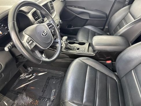 Used 2020 Kia Sorento EX AWD/4WD image 22