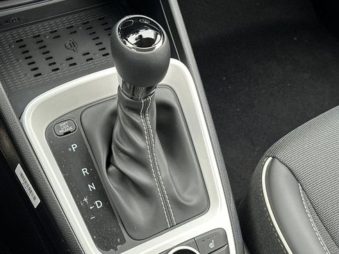New 2026 Hyundai Venue SEL FWD image 21
