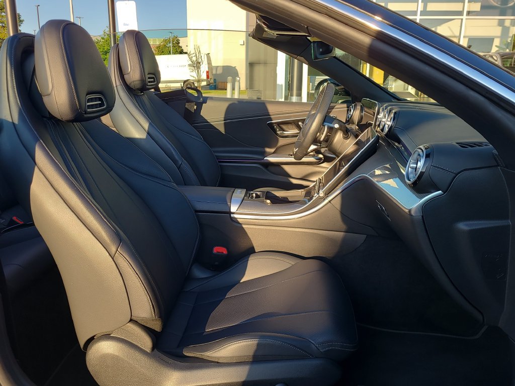 Used 2025 Mercedes-Benz CLE 300 4MATIC Cabriolet w/ Night Package image 16