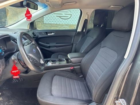 Used 2019 Ford Edge SE w/ Cargo Accessory Package AWD/4WD image 16