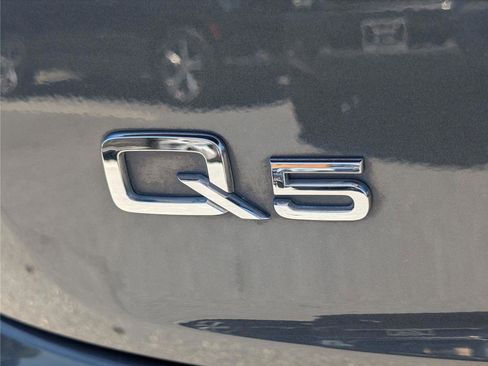 Used 2021 Audi Q5 2.0T Premium Plus w/ Premium Plus Package AWD/4WD image 9