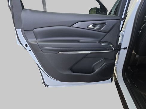 New 2026 Chevrolet Traverse LT w/ Driver Confidence Package image 18