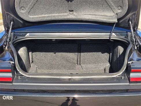 Used 2023 Dodge Challenger SXT w/ Blacktop Package image 9