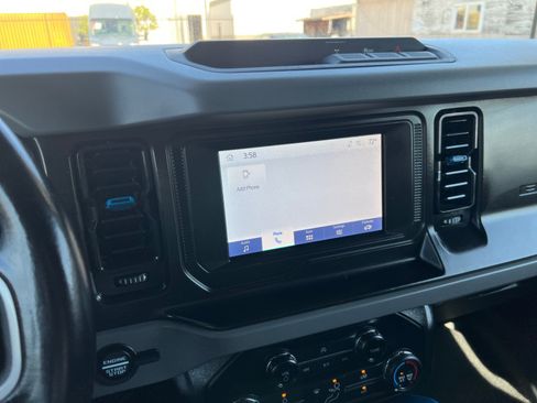 Used 2021 Ford Bronco Black Diamond image 18