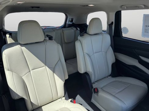 New 2026 Subaru Ascent Limited AWD/4WD image 18
