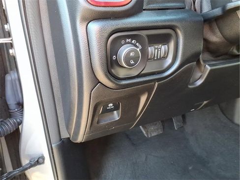 Used 2019 RAM 1500 Rebel image 20