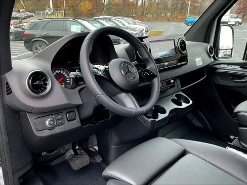 New 2025 Mercedes-Benz Sprinter 2500 image 9