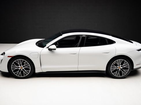 Used 2023 Porsche Taycan w/ Premium Package image 15