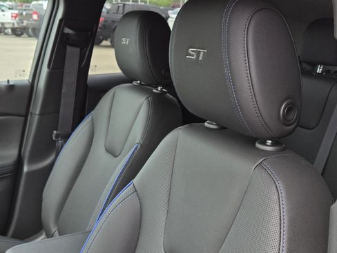New 2026 Buick Encore GX Sport Touring w/ Advanced Technology Package FWD image 7