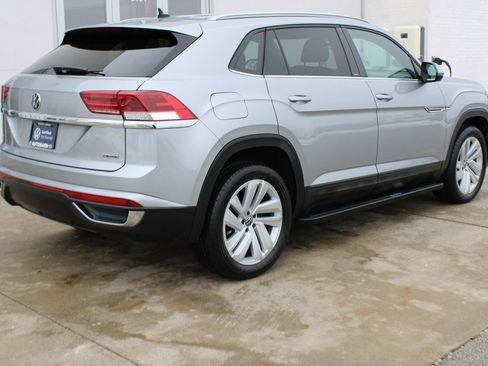 Certified 2021 Volkswagen Atlas Cross Sport SE image 6