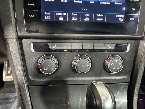Used 2019 Volkswagen Golf Alltrack SE image 22