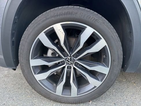 Used 2022 Volkswagen Atlas SEL Premium image 8